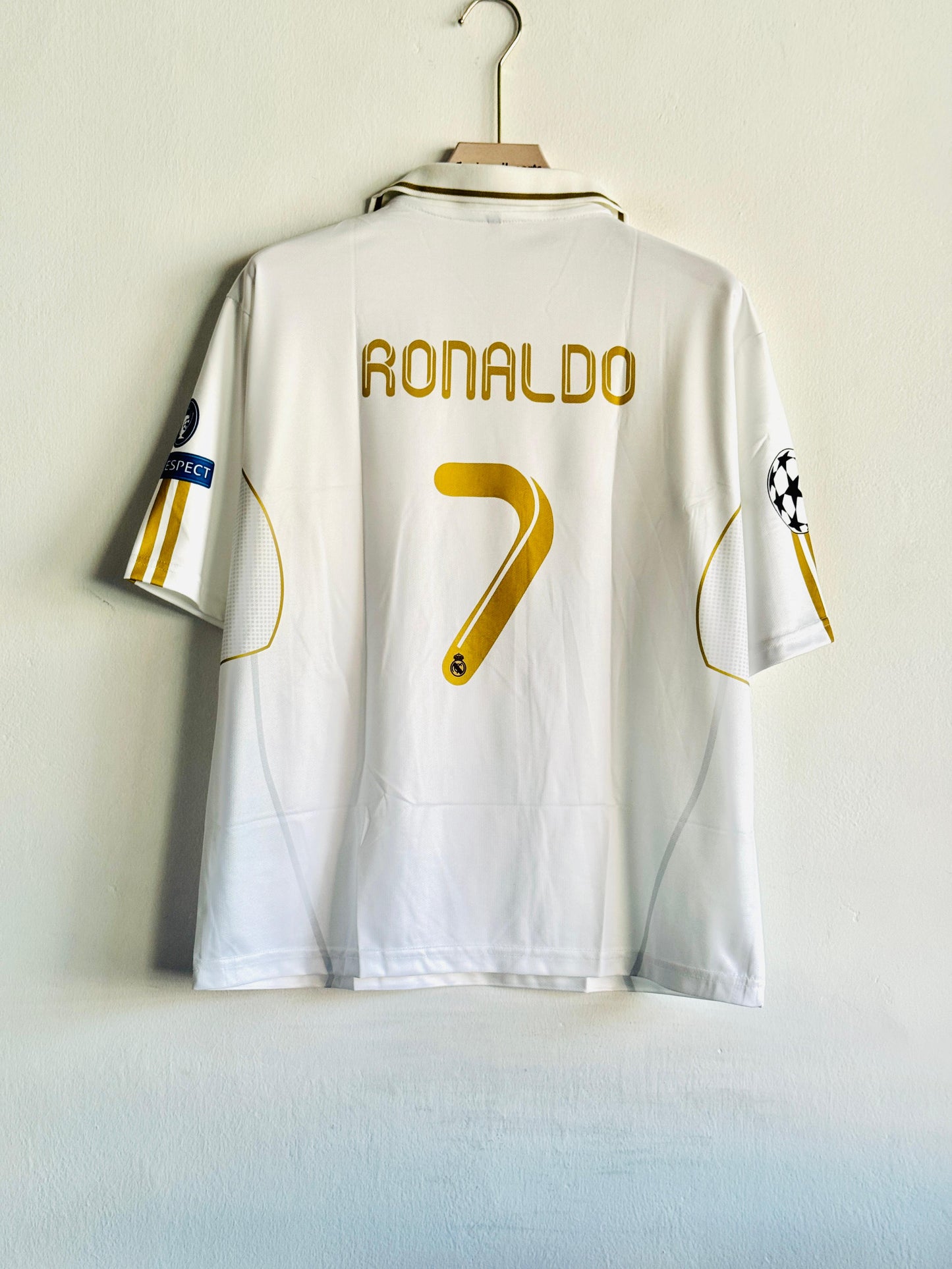 REAL MADRID 2011-12 HOME KIT RONALDO FIVESLEEVE POLO EMBROIDERY