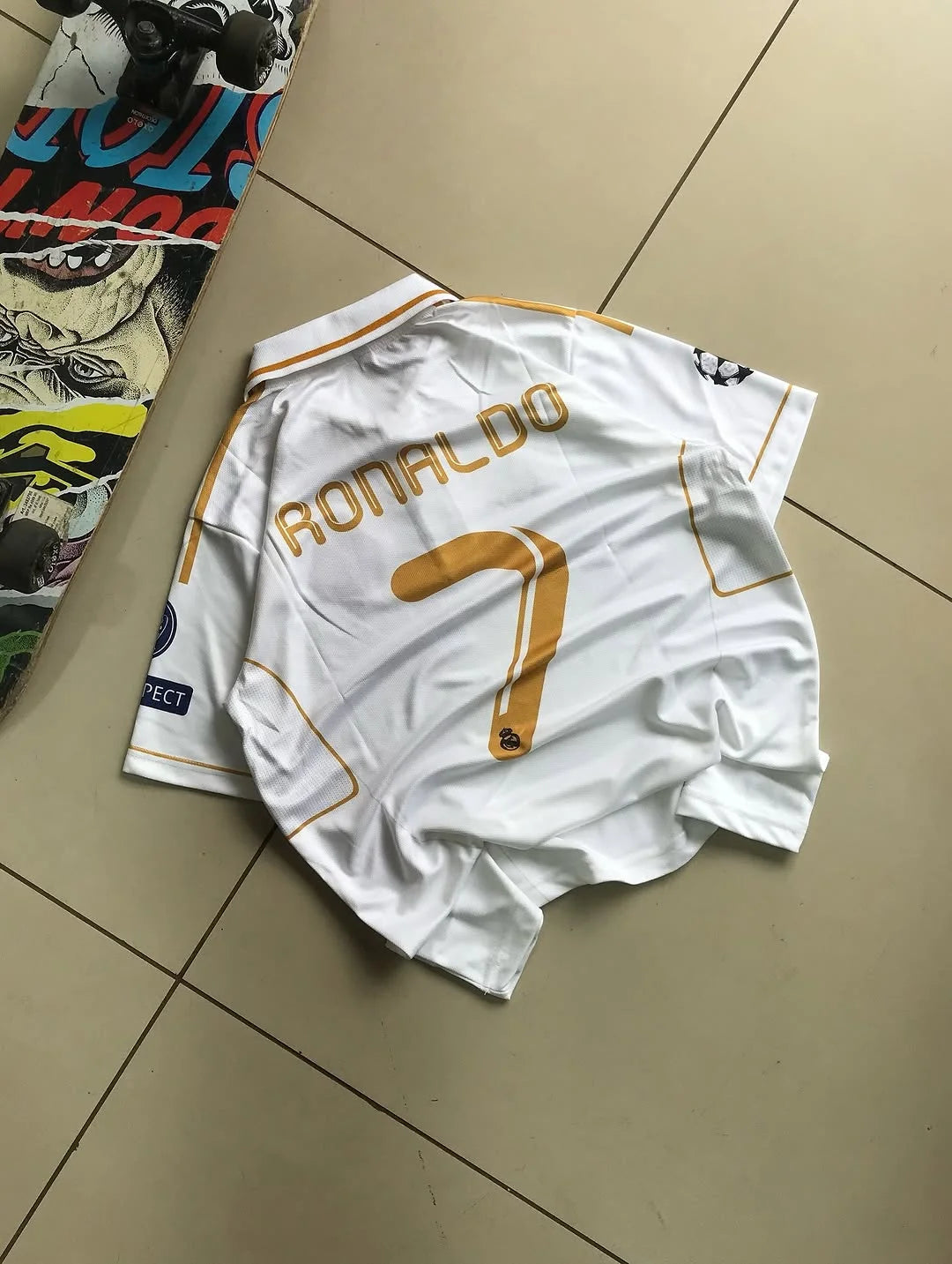 REAL MADRID RETRO 2011-12 HOME RONALDO with COLLAR (EMBROIDERY LOGOS)