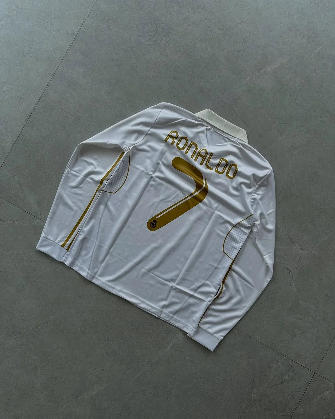 REAL MADRID RETRO 2011-12 HOME COLLAR FULL SLEEVE RONALDO ( EMBROIDERY LOGOS)
