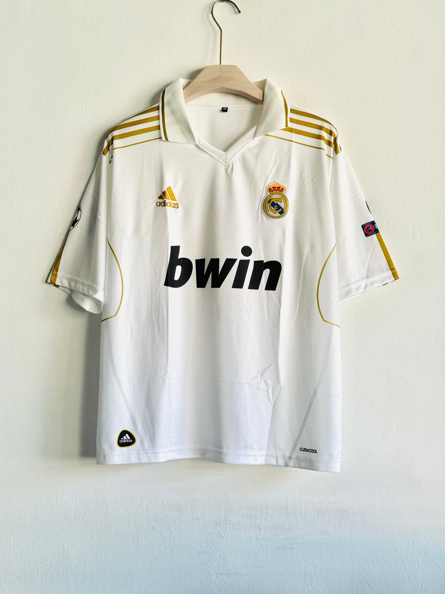 REAL MADRID 2011-12 HOME KIT RONALDO FIVESLEEVE POLO EMBROIDERY