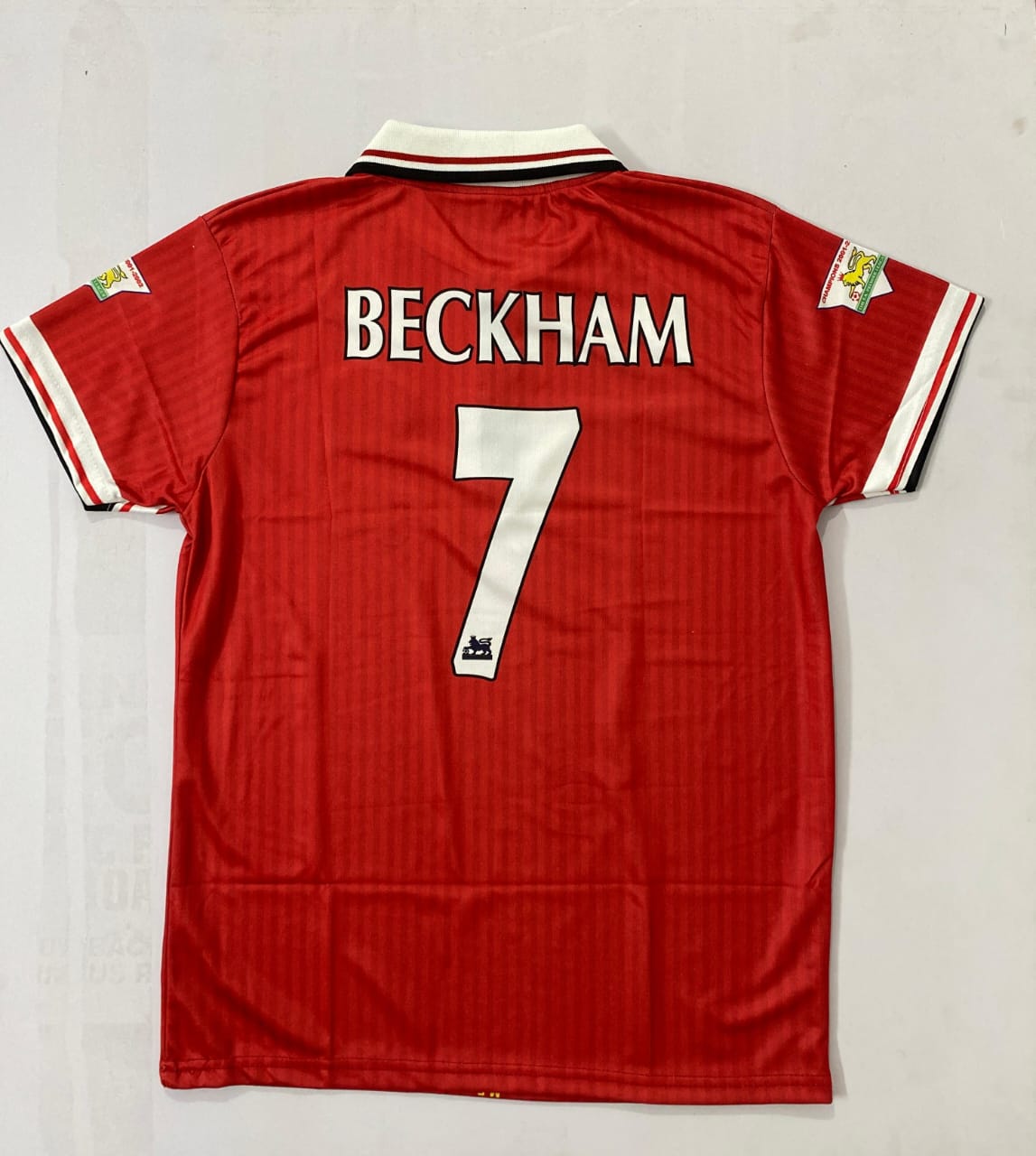 Manchester United 1998/99 Retro Jersey – David Beckham #7 Classic Home Edition (Embroidery)