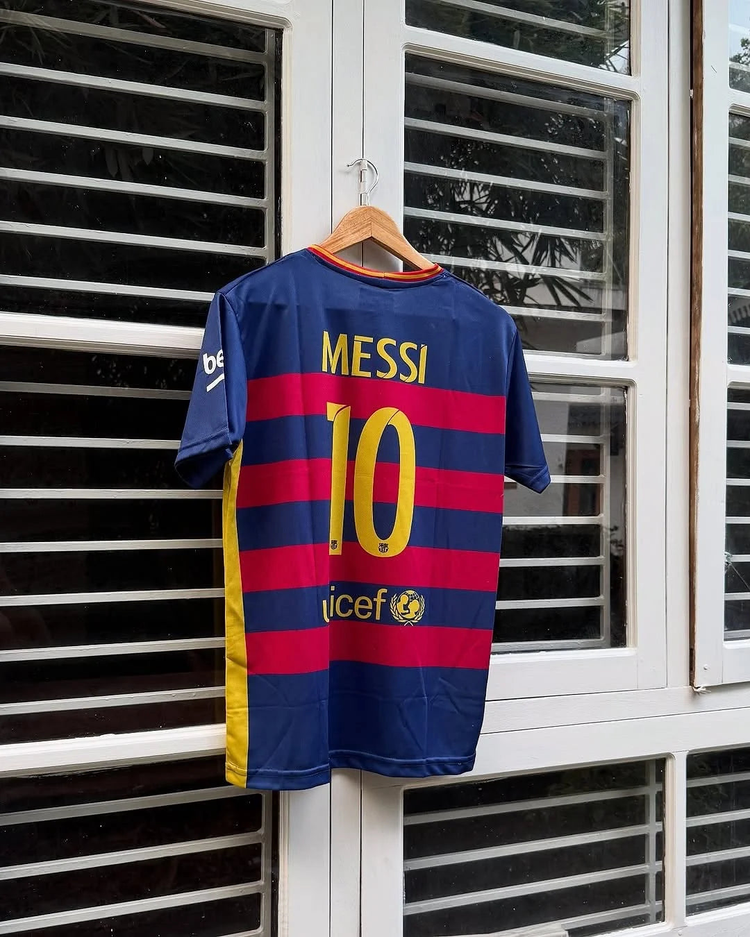 BARCELONA RETRO 2015-16 HOME KIT MESSI (EMBROIDERY LOGOS)