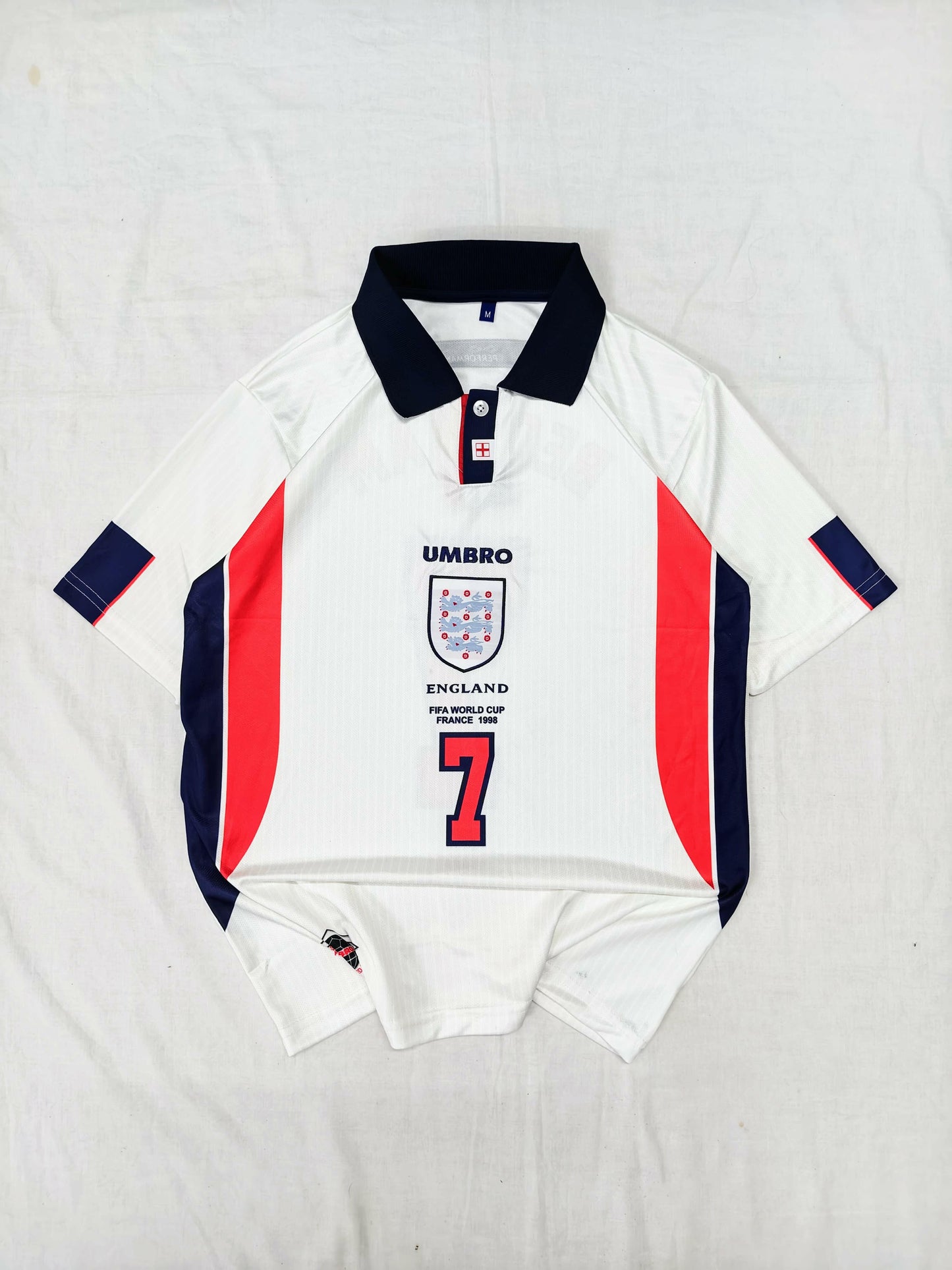 England 1998 Beckham #7 Retro Football Jersey.