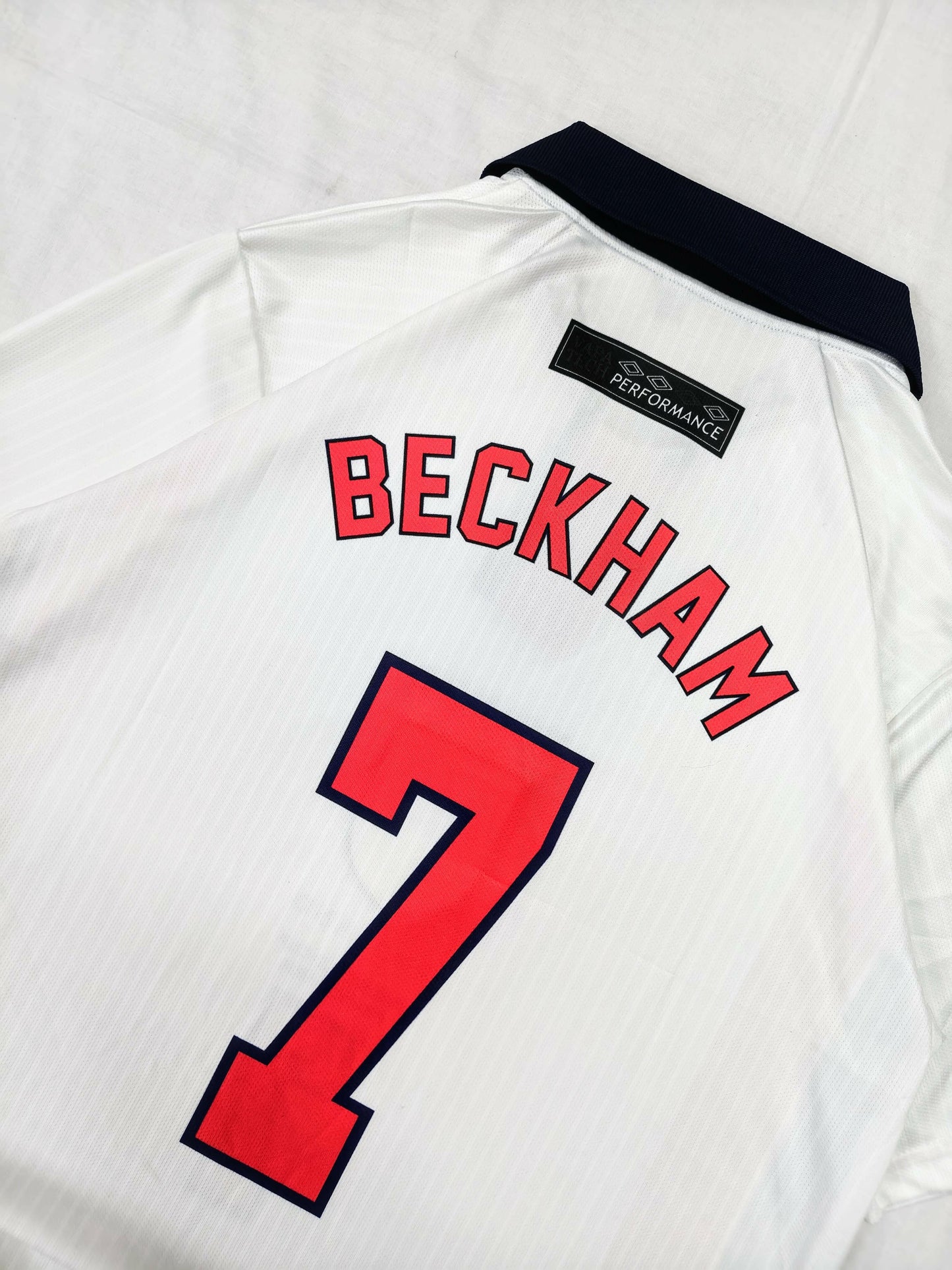 England 1998 Beckham #7 Retro Football Jersey.