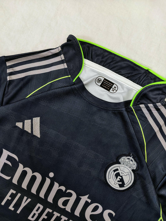 REAL MADRID AWAY 25/26 SEASON EMBROIDERY PREMIUM HALF SLEEVE KIT.